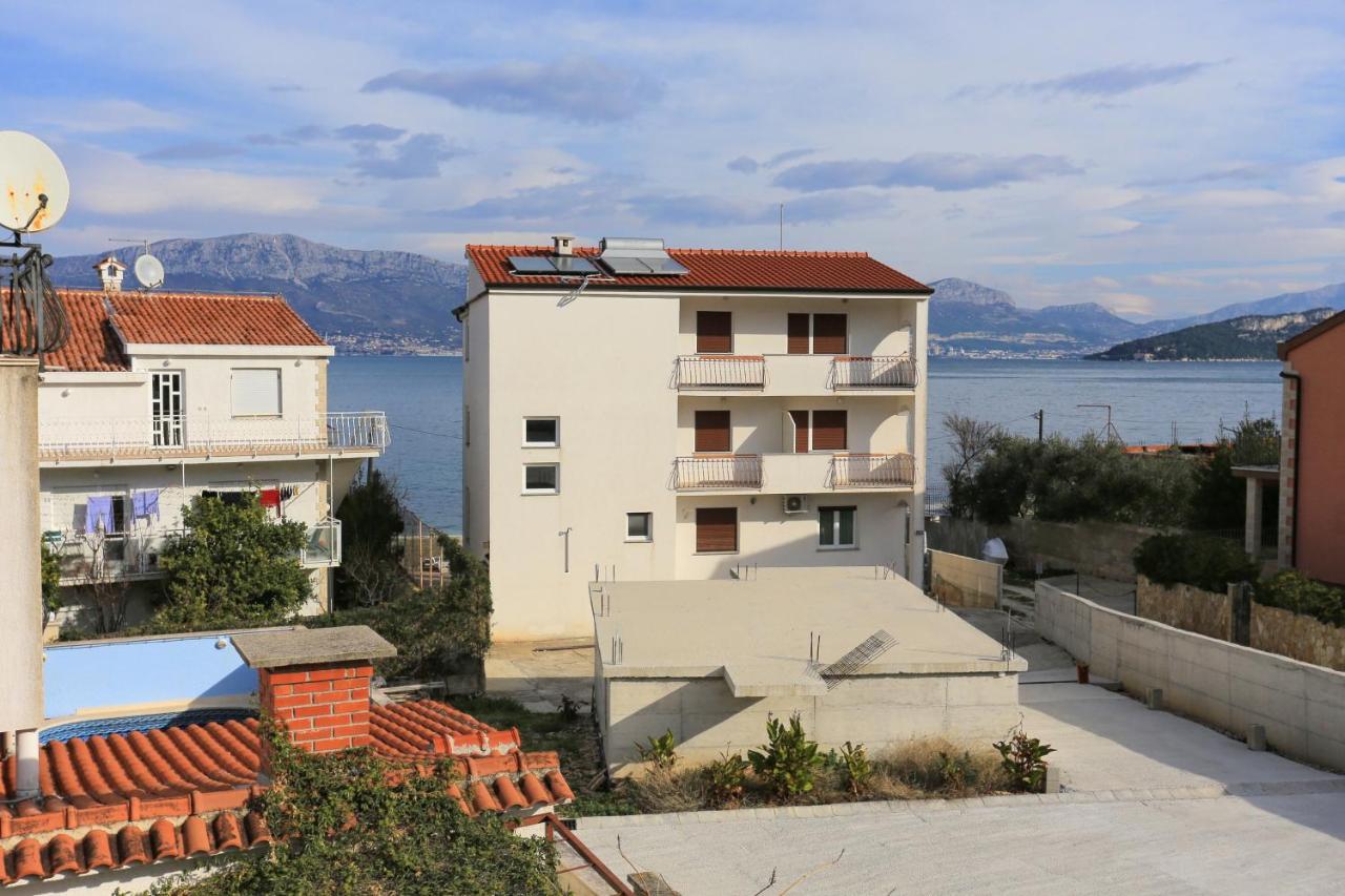 Apartments By The Sea Slatine, Ciovo - 14541 エクステリア 写真